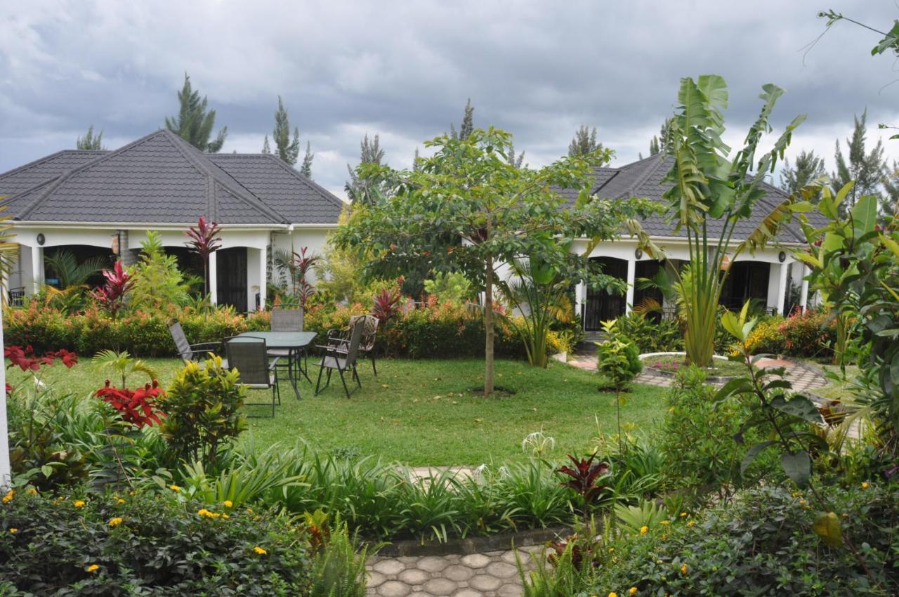 Home Bliss Hotel- Fort Portal Uganda エクステリア 写真