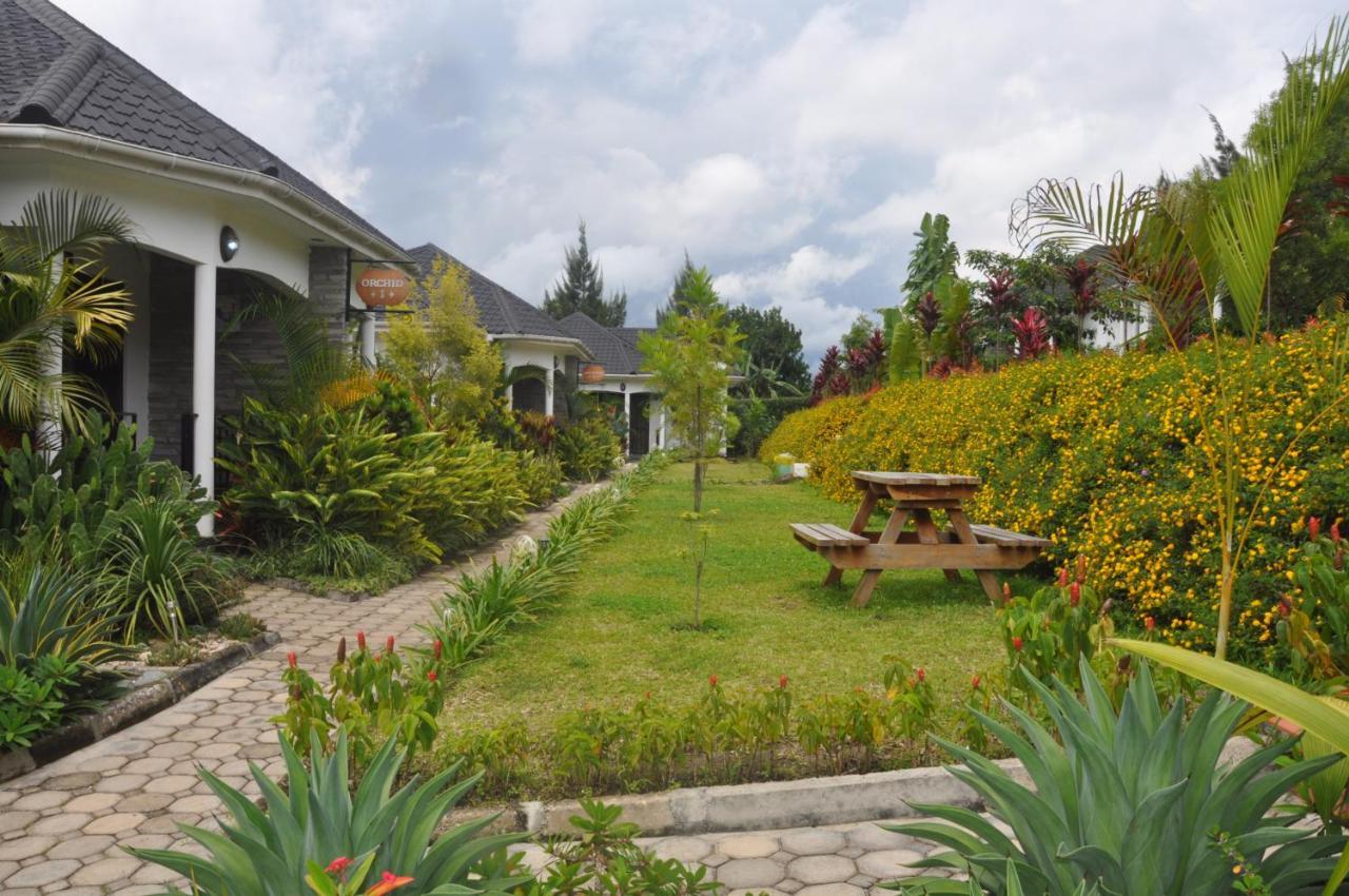 Home Bliss Hotel- Fort Portal Uganda エクステリア 写真
