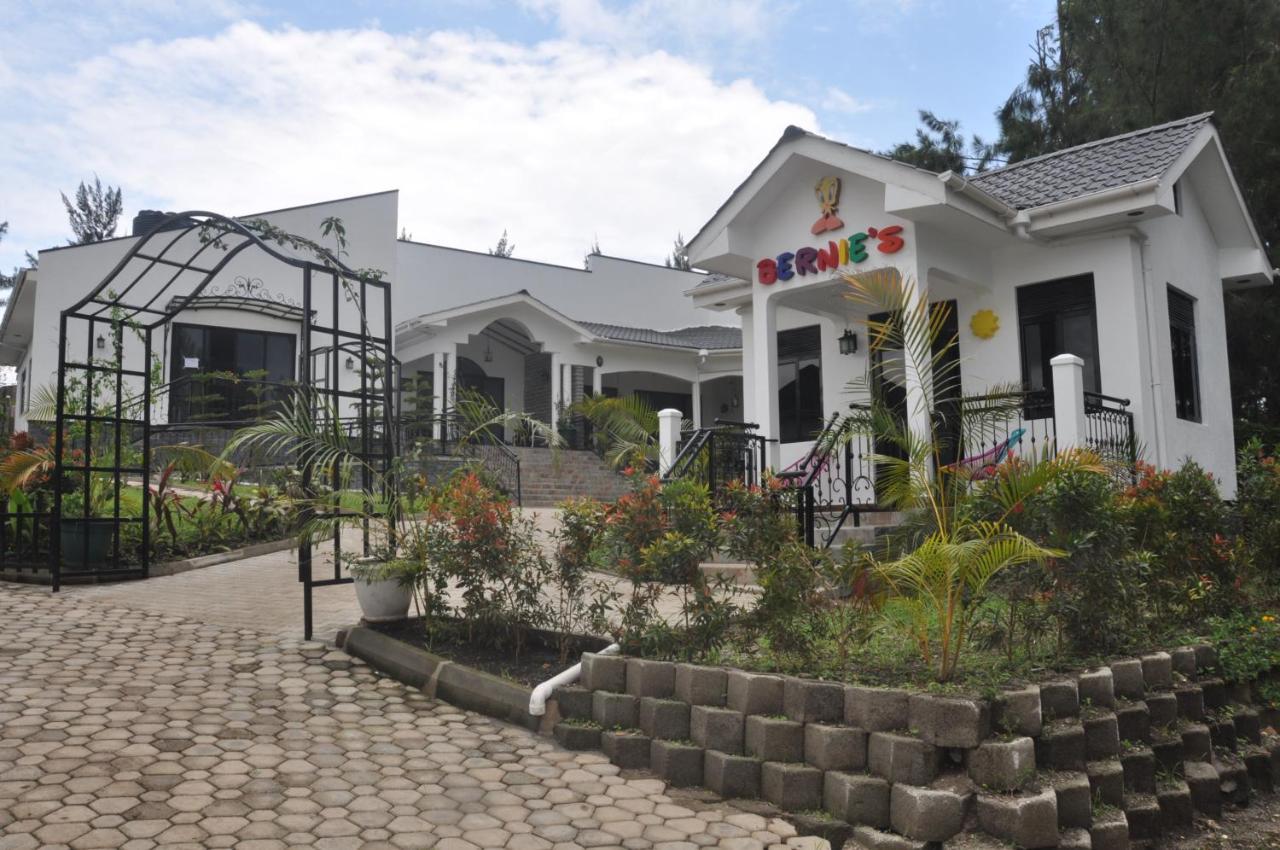 Home Bliss Hotel- Fort Portal Uganda エクステリア 写真