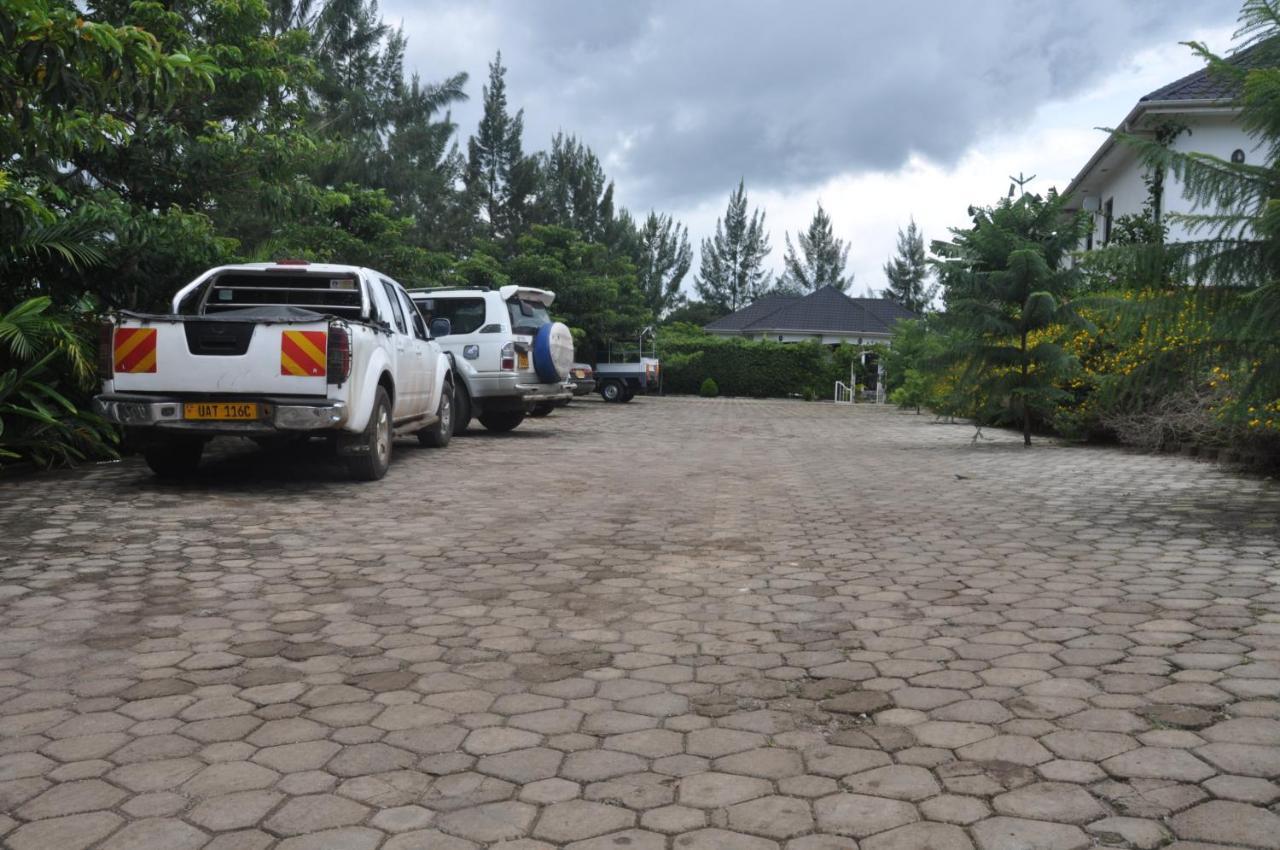 Home Bliss Hotel- Fort Portal Uganda エクステリア 写真